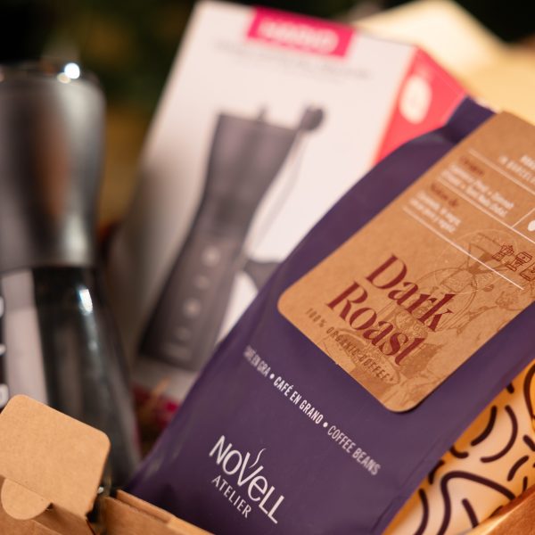 Pack Regal: Dark Roast & Hario Mini Mill